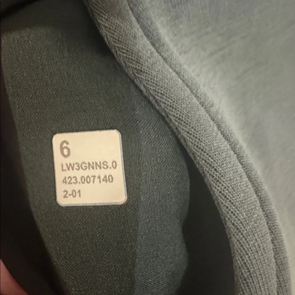 NWT Lululemon Softstreme Cinch-Waist Jacket Smoked Spruce Size 6 - Picture 14 of 15
